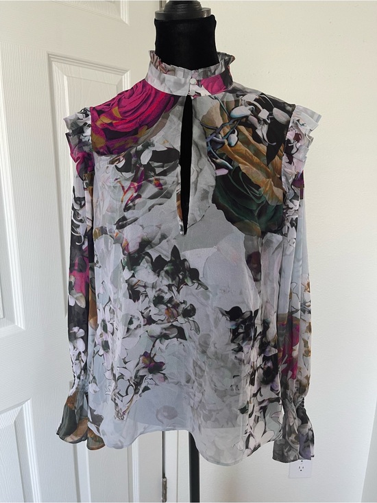 bebe Tops - bebe Floral Keyhole Long-Sleeve Blouse in Pink, Green & White